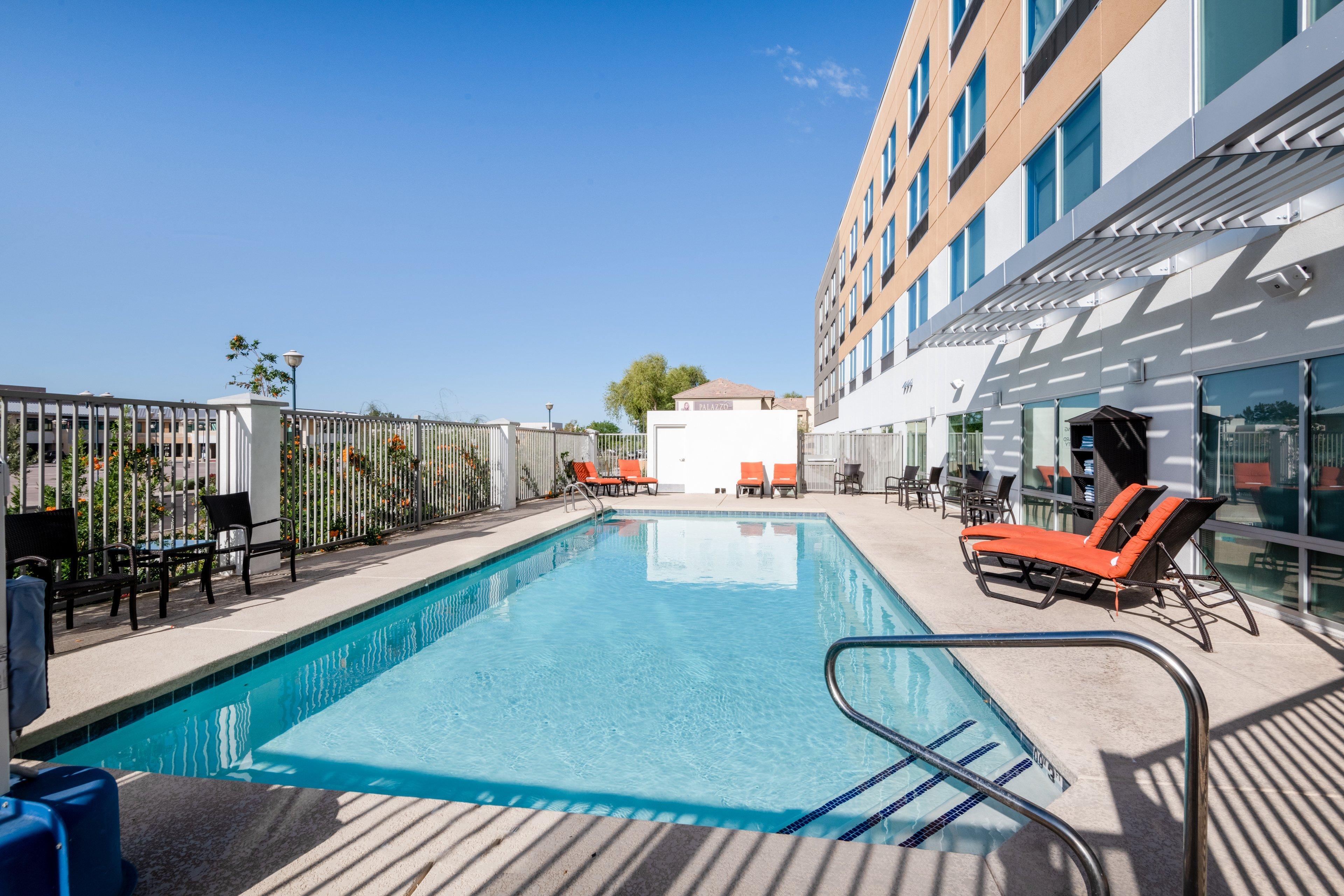 Holiday Inn Express & Suites - Phoenix - Airport North By Ihg Экстерьер фото